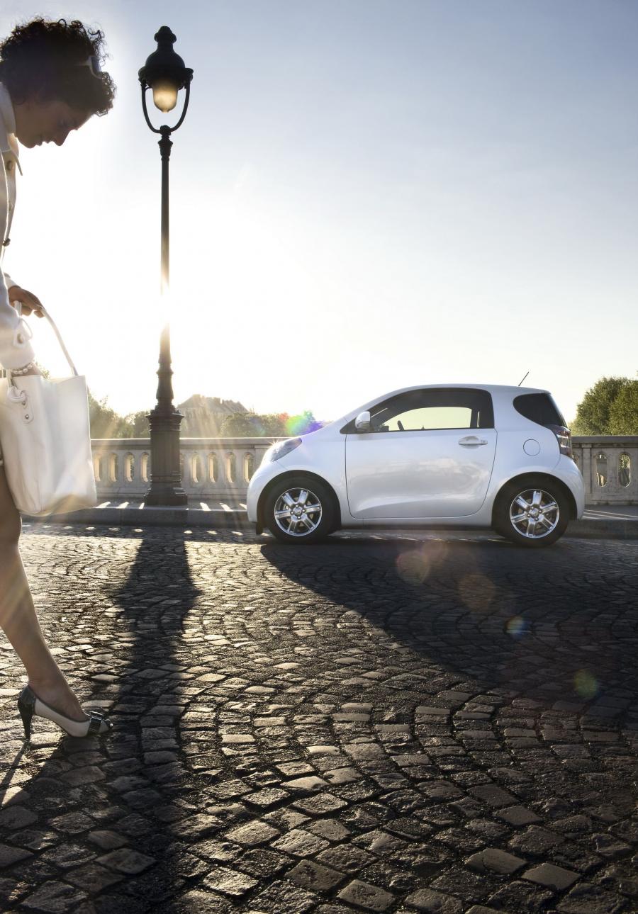  Toyota iQ 2008 года  (фото 122 из 225)